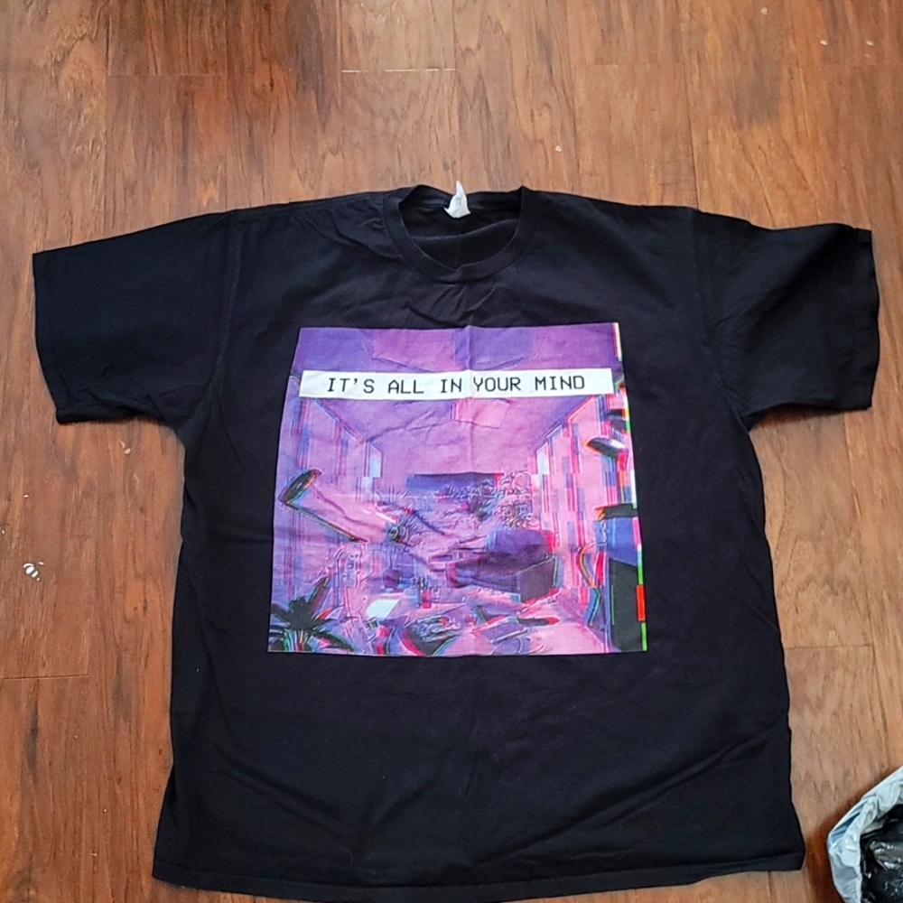 XL T-shirt